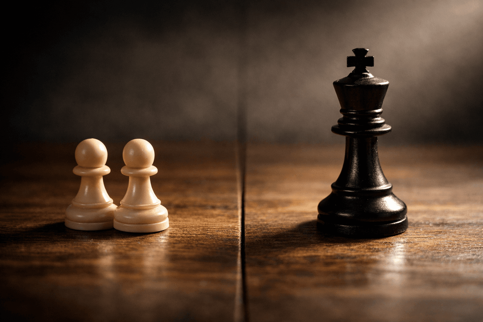 Comparação entre sociedade simples e empresária no Brasil em 2026.